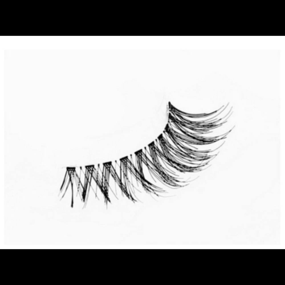 ✨Free Natural wispy Lashes - Picture 2 of 3